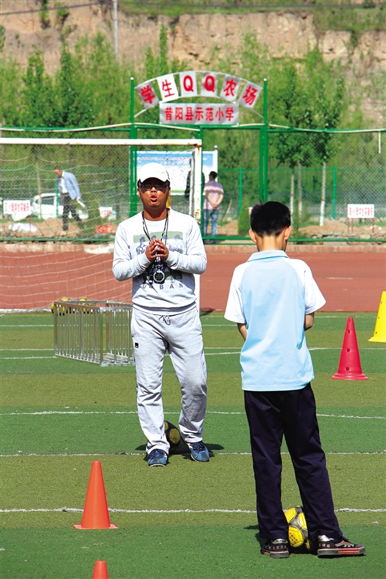 昔阳县示范小学教 